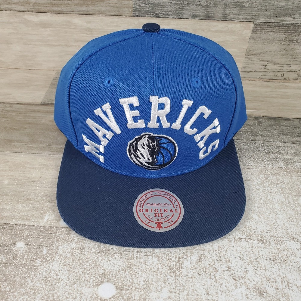 Mitchell & Ness Dallas Mavericks Rev Underarch Snapback Hat NBA Cap One Size